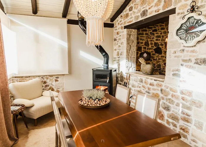 Μάραθος Appartamento Kalavryta